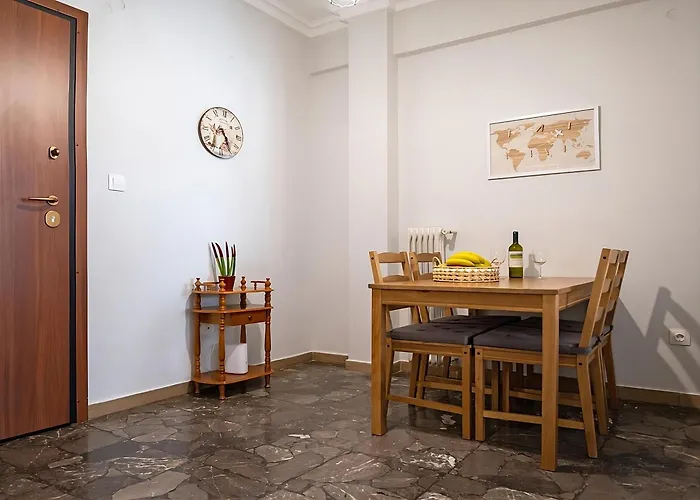 Entire Apt, 3Rd Floor, 1 Bedroom, With Balcony